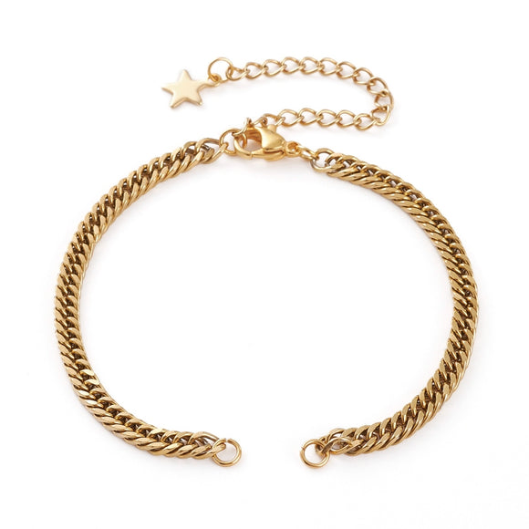 golden diamond cut curb chain bracelet with 2 jump rings, a lobster claw clasp and an extender with a star charm on the end shown on a white background. 